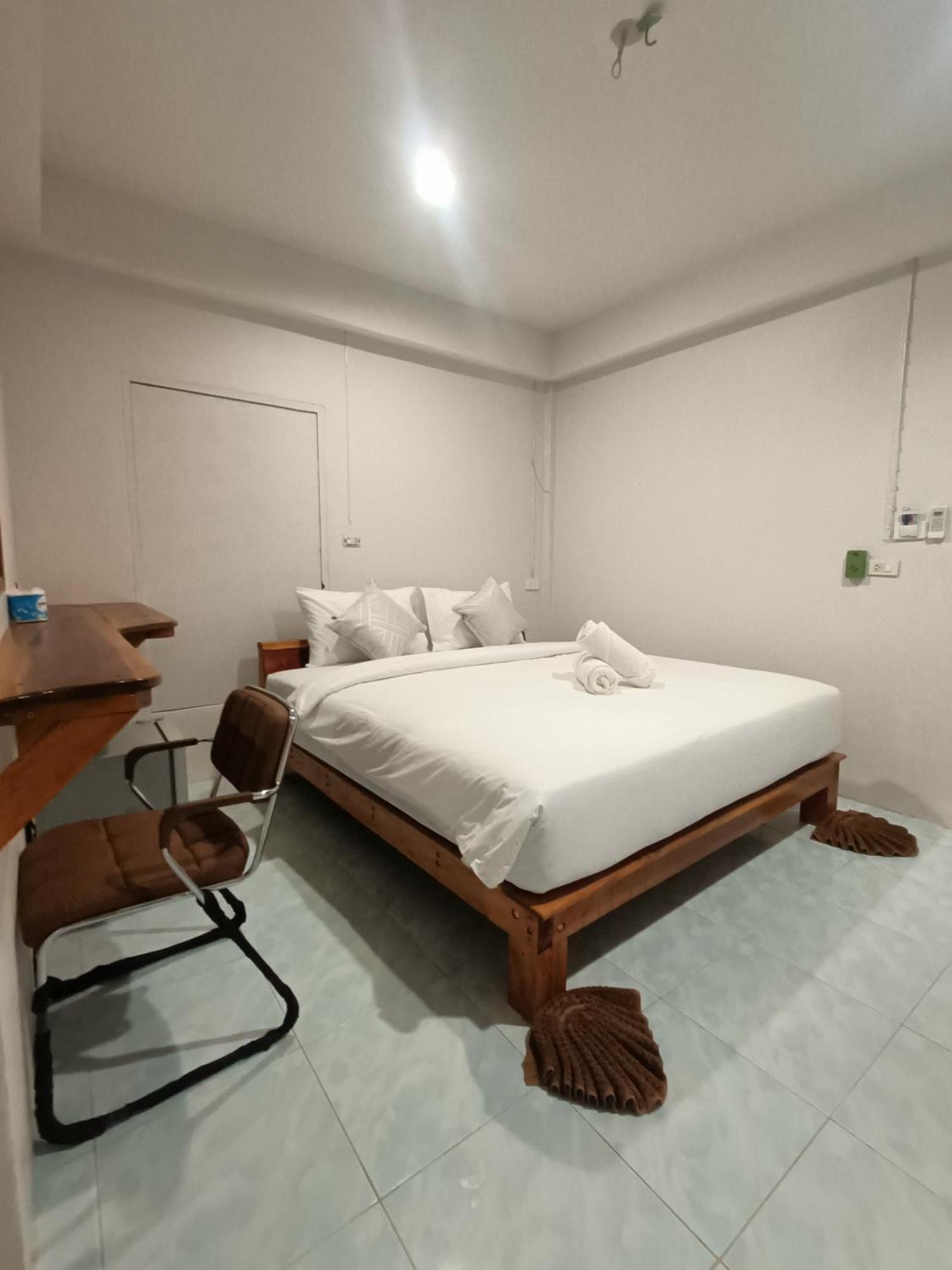 Lanta Para Hut Ko Lanta Екстериор снимка