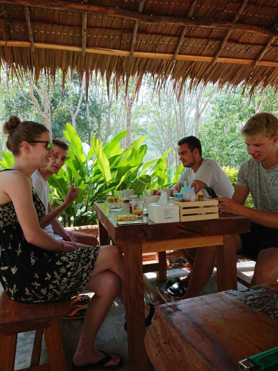 Lanta Para Hut Ko Lanta Екстериор снимка